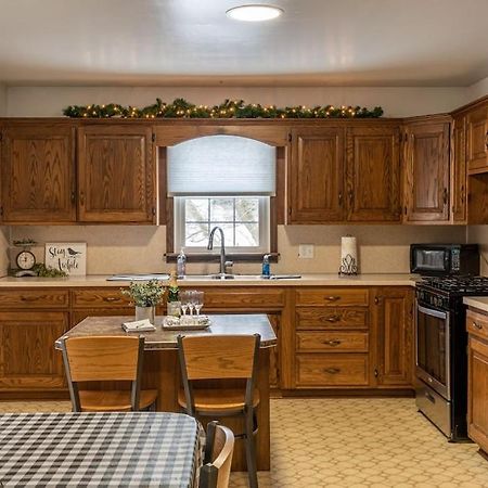 Villa Weaver Ridge Manor à Millersburg Extérieur photo