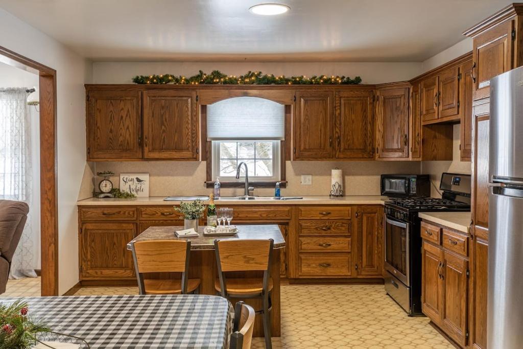 Villa Weaver Ridge Manor à Millersburg Extérieur photo